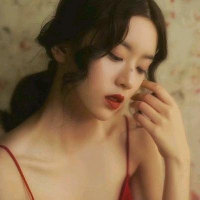 16张高清朦胧感女生头像合集 氛围感拉满的女生头像素材