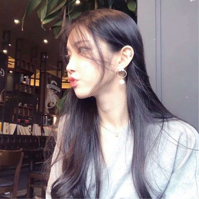 16张氛围感拉满！一半清纯一半妖媚的性感女生头像