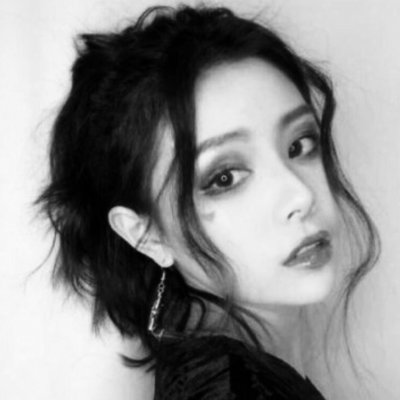 28张霸气又带点伤感的黑白女生头像 高清好看