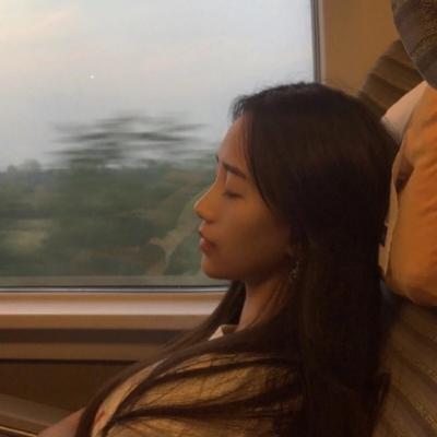 21张高清伤感唯美女生头像 把心事藏进头像里