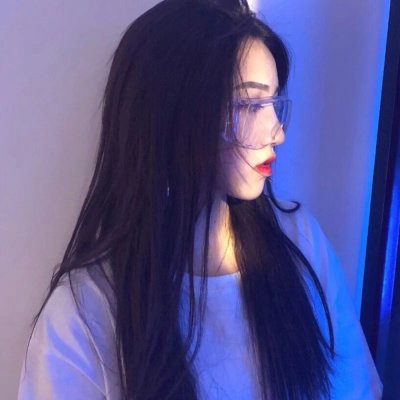 女生蓝色系霸气QQ头像！10张高清蓝色光影女头合集