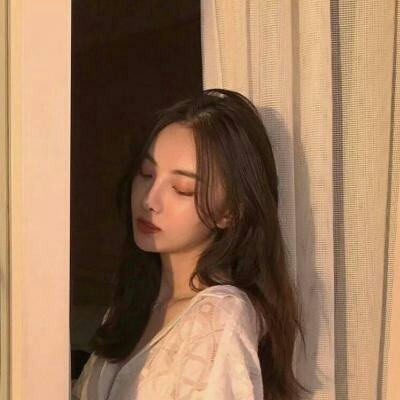 19张高清个性美女头像合集 好看的女生头像素材大全