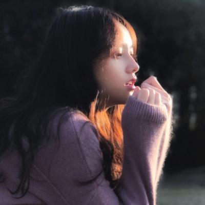 21张高清伤感冷酷女生头像 自带孤独忧郁氛围感