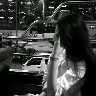 女生黑白伤感QQ头像来了！9张高清黑白系女头分享