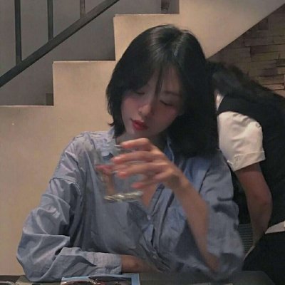 女生孤独难过微信头像 36张高清图合集