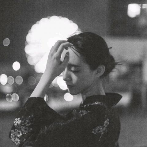 27张高清意境感伤感女生微信头像 适合用做微信头像