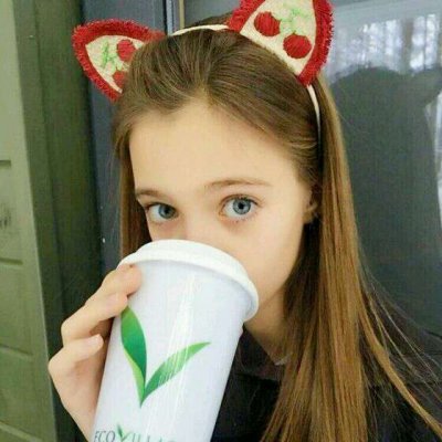 24张高清高傲感欧美范女生头像 适配微信头像超好看