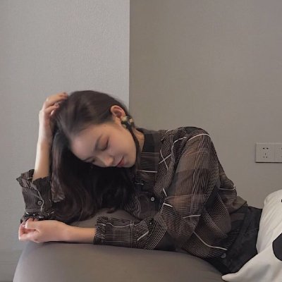 24张高清韩系时尚女生头像 氛围感拉满