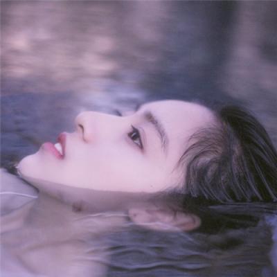 23张气质感拉满的女生唯美微信头像