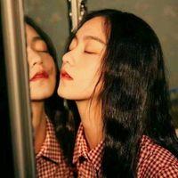 女生失落伤感暗色系头像合集 14张