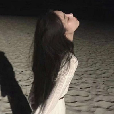 高清好看的个性女生浪系头像 共12张