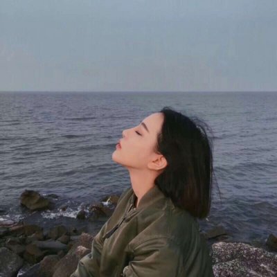 14张氛围感拉满的伤感意境女生头像 高清无水印
