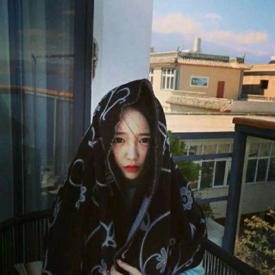 18张高清真实美女生活照 适合当微信头像的漂亮女生图