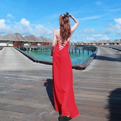 女生海边露背微信头像 19张高清气质款合集