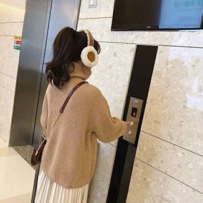 18张高清好看的时尚美女背影头像 女生头像素材合集