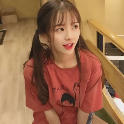 17张高清好看的红色系女生唯美头像合集