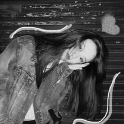 16张高清黑白冷淡风女生伤感头像