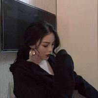 女生失落伤感暗色系头像合集 14张