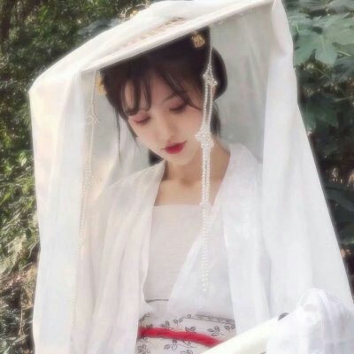 11张高清真人古风女生头像 清新氛围感拉满