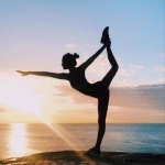 女生瑜伽意境头像合集 练瑜伽能调情绪还能变好看（共17张）