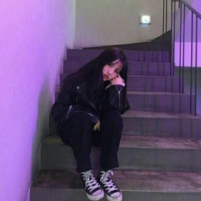 13张超好看的紫色系女生头像合集