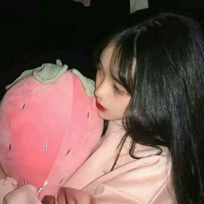 快签收！17张可爱漂亮的女生QQ头像 把软萌女朋友设成头像吧