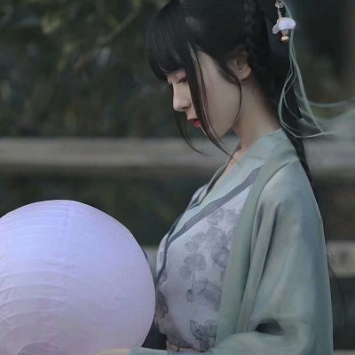 18张高清伤感古风女生头像 氛围感拉满