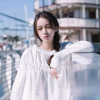 36张清纯感拉满的漂亮小姐姐头像 高清无水印精选