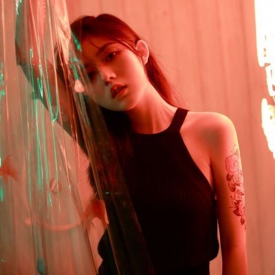 女生酷炫QQ头像合集！11张高清好看的酷飒女生头像