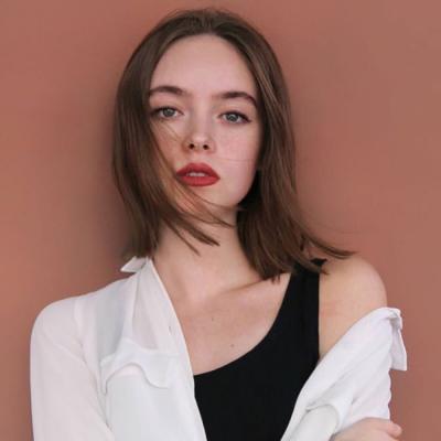 适合微博用的霸气欧美女生头像 高清图集共22张