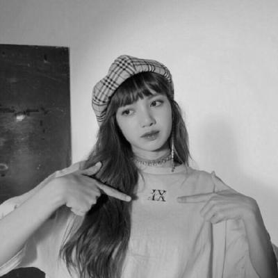 23张高清霸气女生黑白头像 氛围感直接拉满