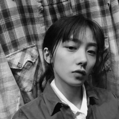 21张高清黑白伤感冷淡女生头像 自带心碎氛围感的女头合集