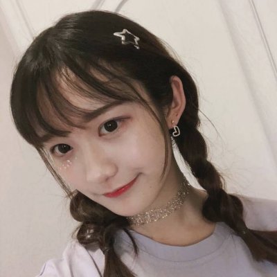 36张高清时尚款Supreme潮流女生头像合集