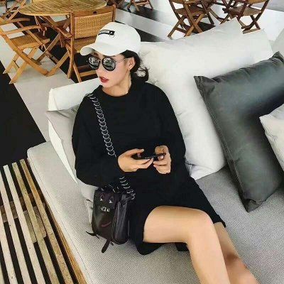 戴墨镜女生微信头像合集 11张高清无水印素材