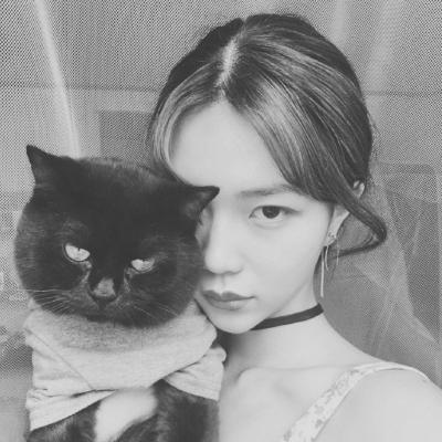 23张高清霸气女生黑白头像 氛围感直接拉满