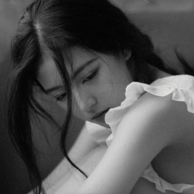 21张高清霸气超拽高冷女生头像 直接存就能用