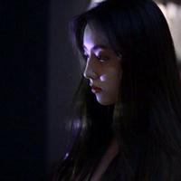 女生失落伤感暗色系头像合集 14张