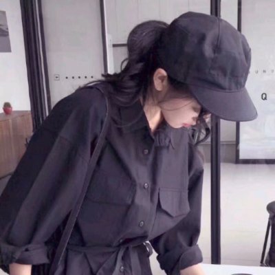 18张高清好看的女生戴帽子背影/侧脸QQ头像