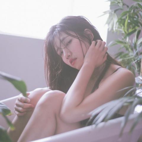 24张高清安静伤感唯美女生头像合集