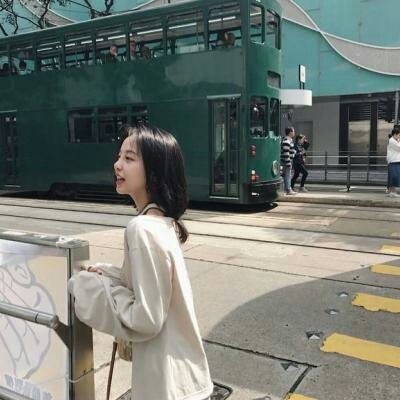 17张高清意境感拉满的微信女生头像合集