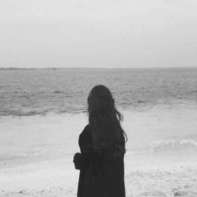 28张霸气又带点伤感的黑白女生头像 高清好看