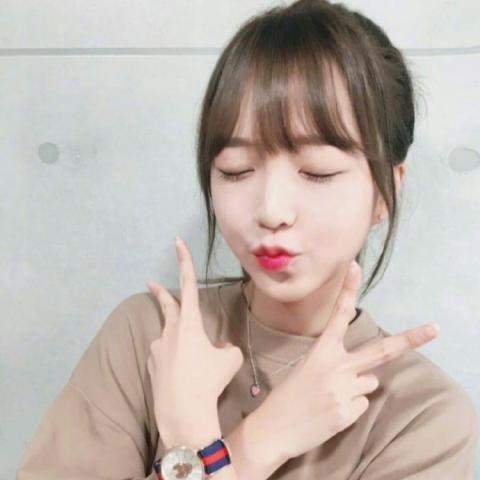 24张高清可爱萌系女生头像 快来挑你的专属头像