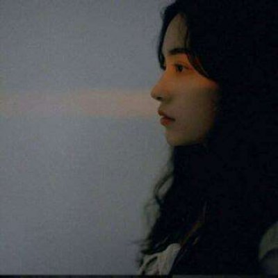 12张emo女生高清头像 带着低落孤独感的QQ头像