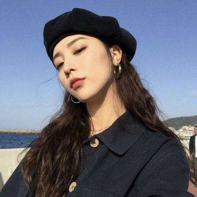 26张高清长卷发女生头像 好看的卷发美女头像合集