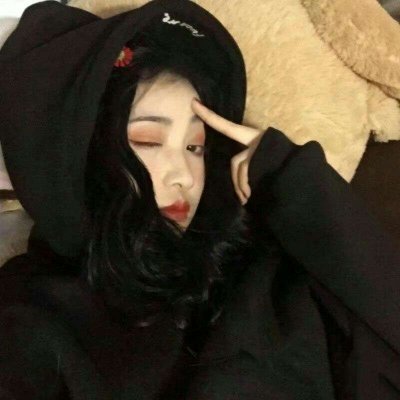 10张高清时尚高冷女生头像 个性氛围感拉满