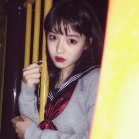 24张高清好看的女生伤感QQ头像精选