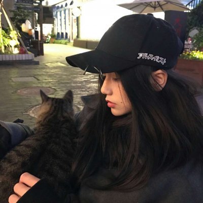 8张高清戴帽女生侧脸头像 好看又实用的头像素材来了