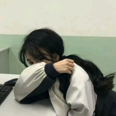 22张超拽冷酷女生头像合集 气场拉满的霸气小姐姐头像