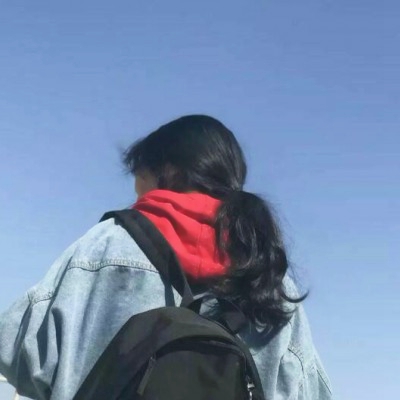 15张简约干净的女生唯美微信头像 高清无水印
