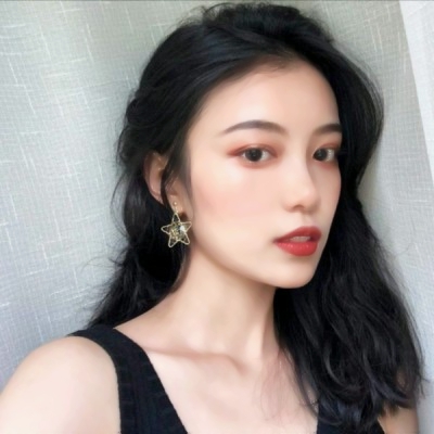 28张高清霸气女孩真人头像 好看又够飒